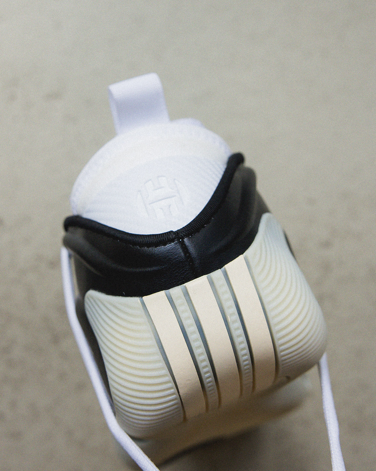 Adidas Harden Volume 9