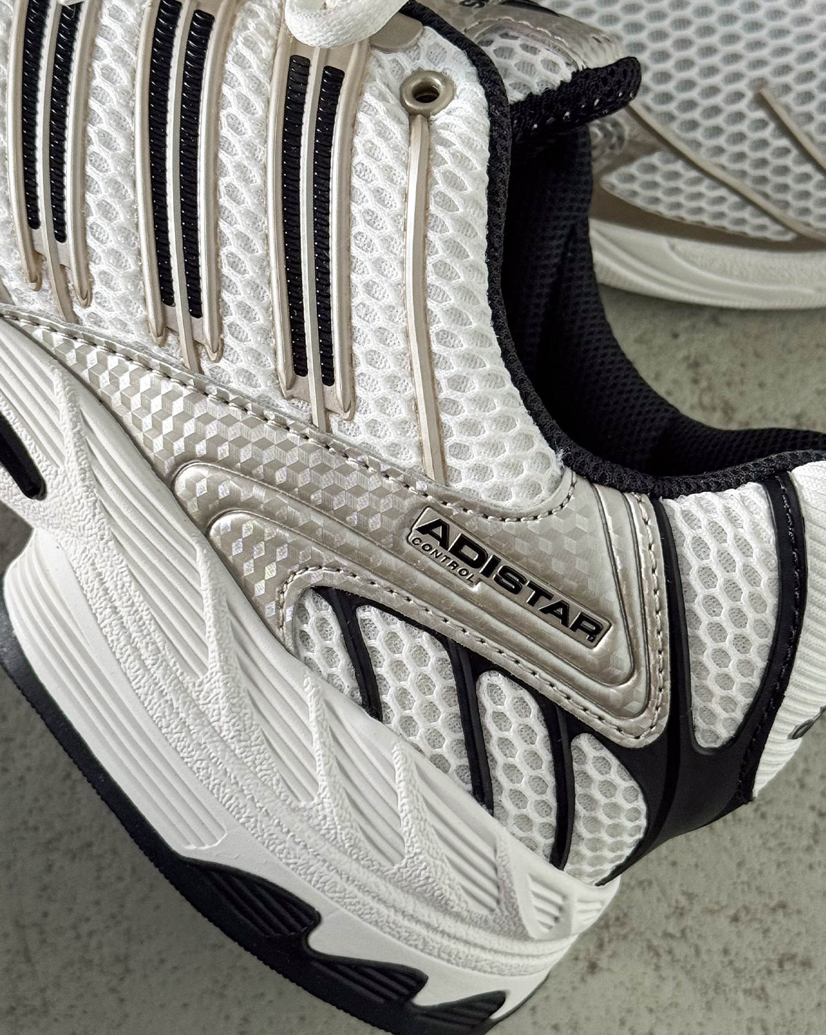 Adidas Adistar Control 3